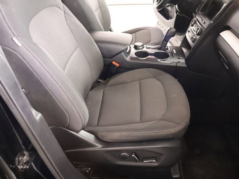 Used 2017 Ford Explorer XLT w/ Equipment Group 201A AWD/4WD image 13