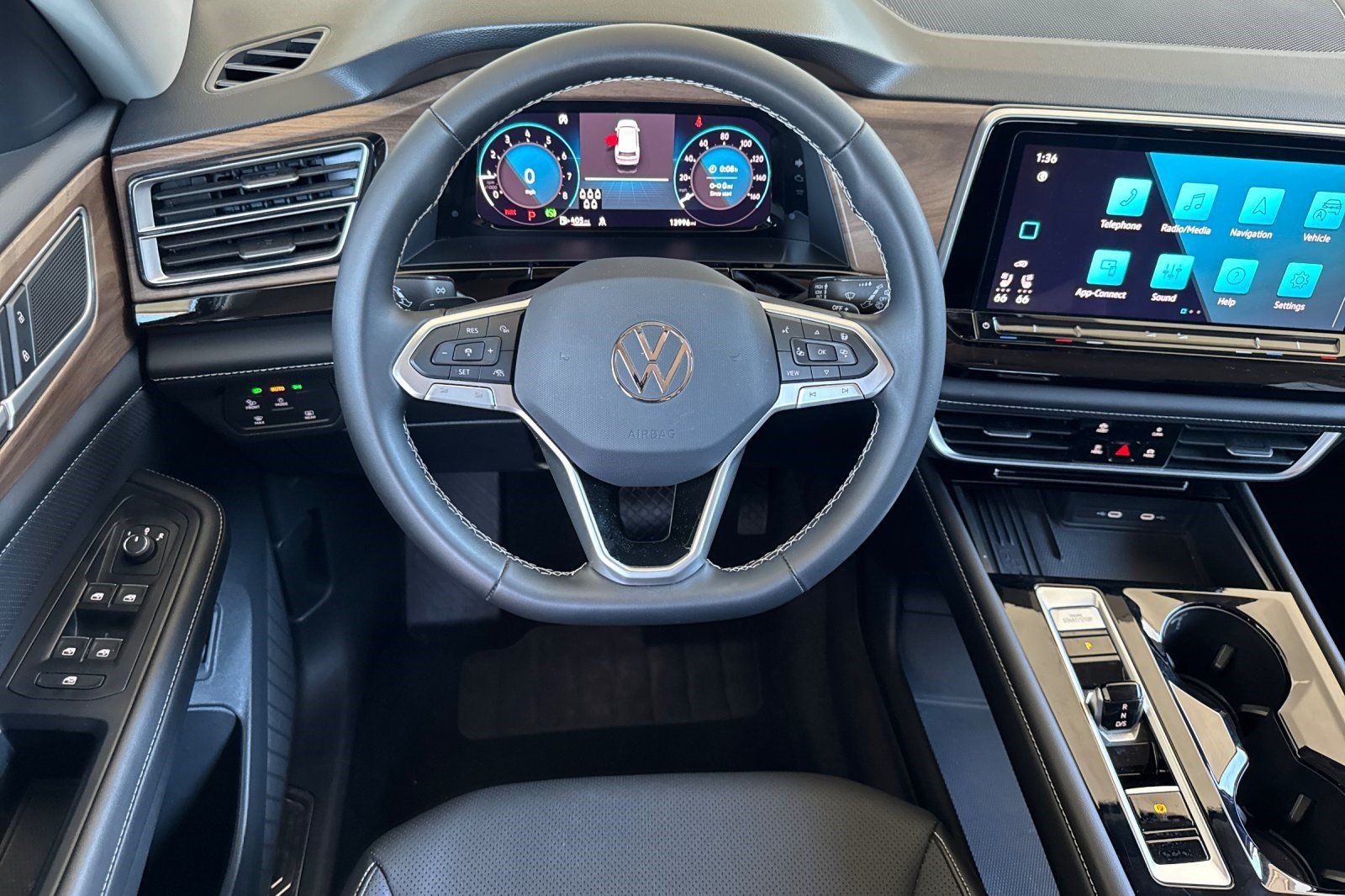 Used 2026 Volkswagen Atlas SE AWD/4WD image 30