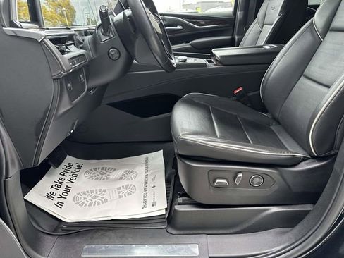 Certified 2024 Cadillac Escalade Premium Luxury w/ LPO, Floor Liner Package AWD/4WD image 17