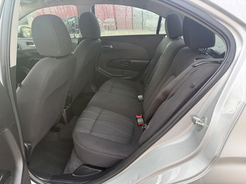 Used 2020 Chevrolet Sonic LT image 19