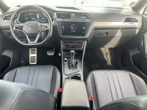 Certified 2023 Volkswagen Tiguan SE R-Line FWD image 12
