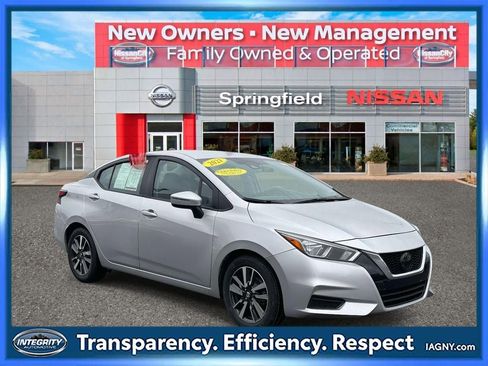 Used 2021 Nissan Versa SV FWD image 1