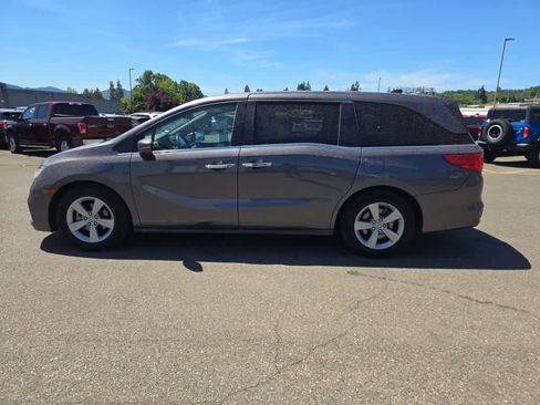 Used 2019 Honda Odyssey EX image 2