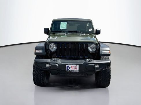 Used 2021 Jeep Wrangler Unlimited Sport AWD/4WD image 2