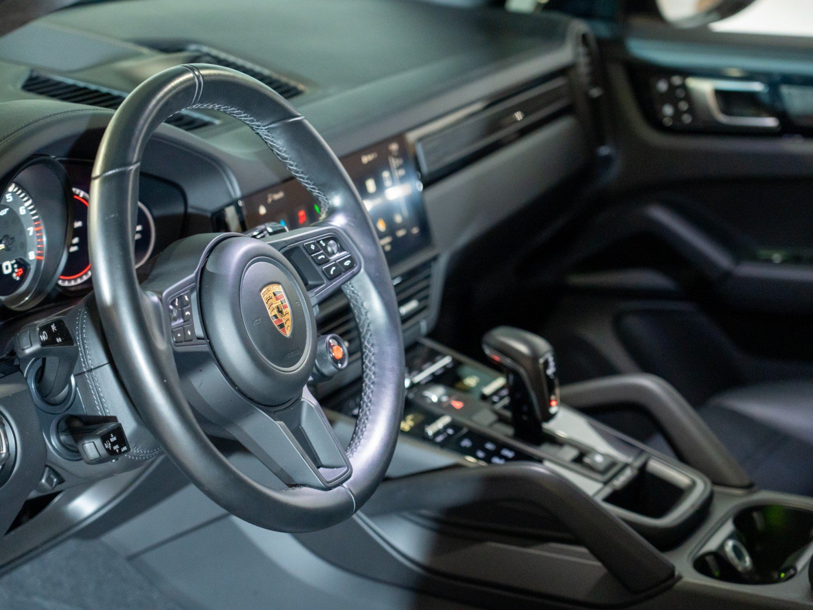 Certified 2022 Porsche Cayenne Turbo GT AWD/4WD image 15