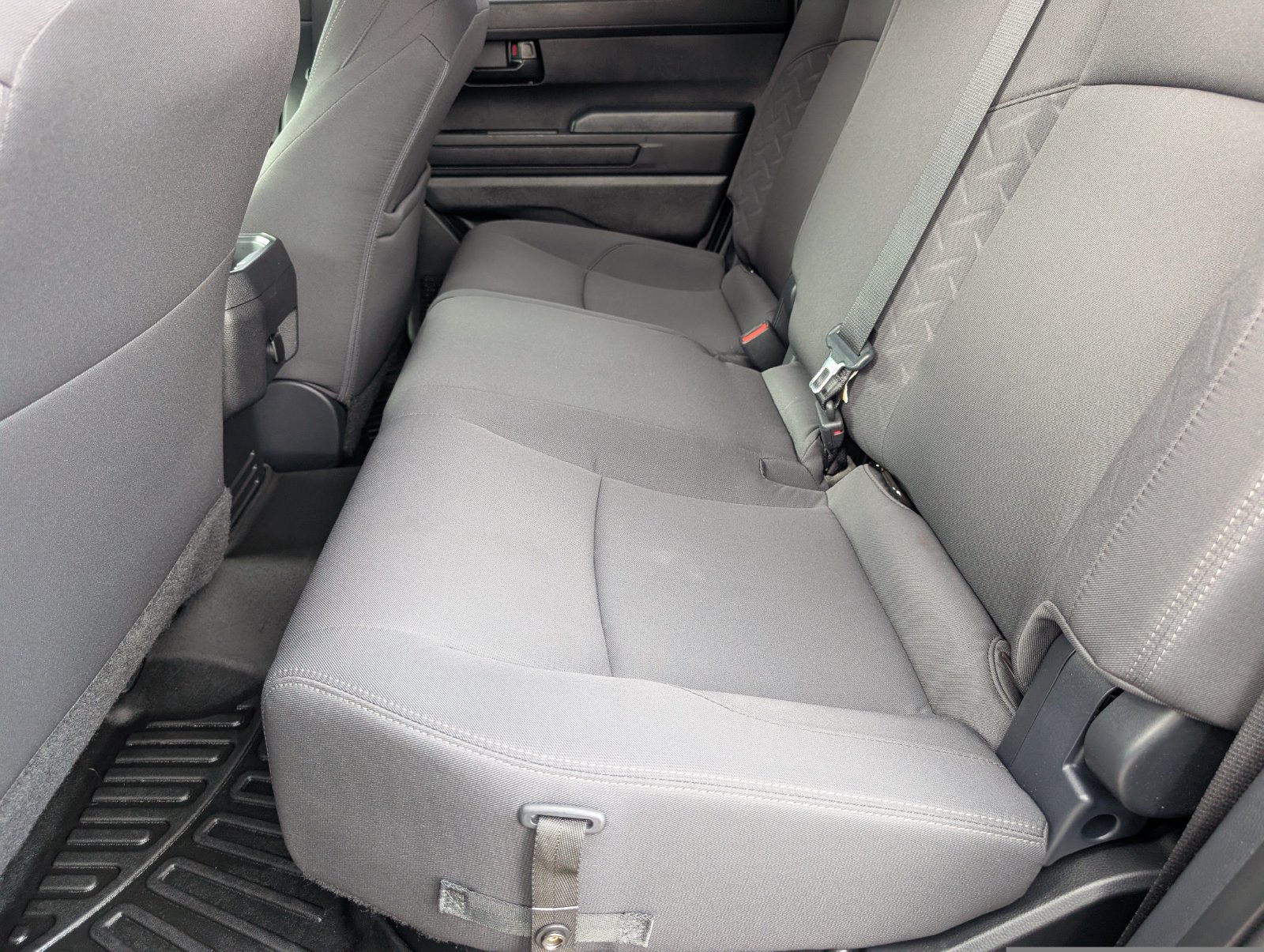 Used 2024 Toyota Tacoma SR AWD/4WD image 16