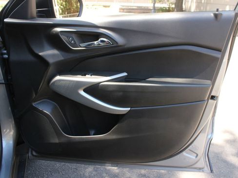 Used 2024 Chevrolet Trax LS w/ Driver Confidence Package FWD image 28