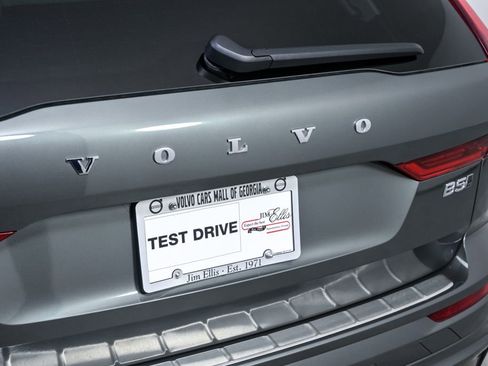 Certified 2026 Volvo XC60 B5 Ultra w/ Protection Package Premier image 40