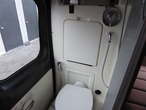 Used 2017 RAM ProMaster 3500 w/ Premium Appearance Group FWD image 30