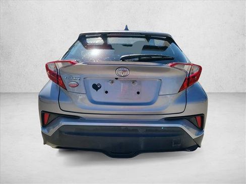 Used 2020 Toyota C-HR LE image 6