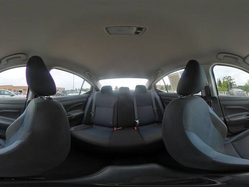Used 2025 Nissan Versa SV FWD image 39