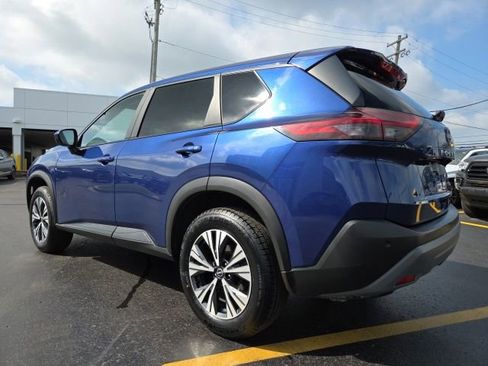 Used 2023 Nissan Rogue SV AWD/4WD image 5