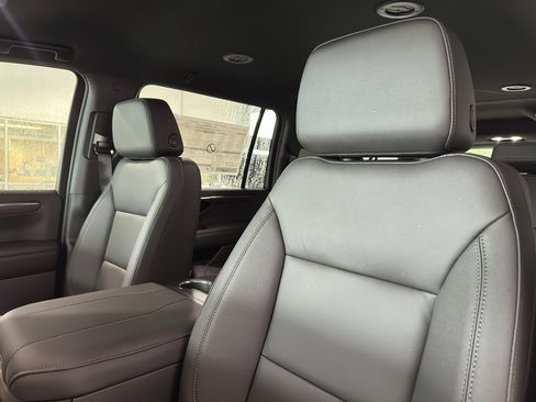 New 2026 Chevrolet Suburban LT w/ Comfort Package image 4