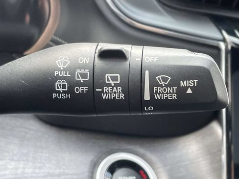 Certified 2022 Jeep Grand Cherokee Overland AWD/4WD image 34