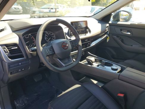 New 2026 Nissan Rogue SV AWD/4WD image 17