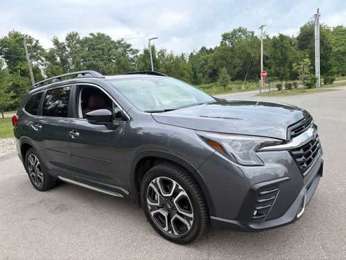 Used 2024 Subaru Ascent Touring AWD/4WD image 5