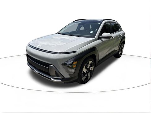Used 2024 Hyundai Kona Limited FWD image 4