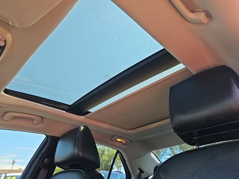 Used 2019 Chrysler 300 Limited w/ Safetytec Plus Group RWD image 21