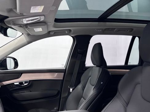 Certified 2026 Volvo XC90 B6 Plus AWD/4WD image 12
