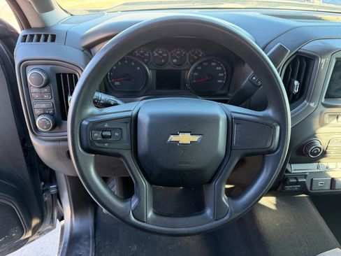 Used 2019 Chevrolet Silverado 1500 Custom w/ Custom Convenience Package image 32