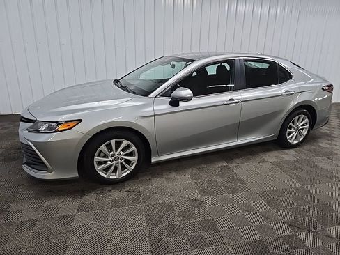 Used 2021 Toyota Camry LE w/ Cold Weather Package image 6