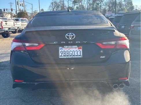 Used 2022 Toyota Camry SE image 6