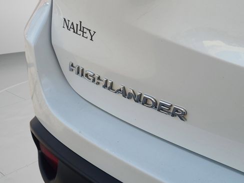 Used 2014 Toyota Highlander Limited image 31