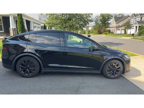 Used 2023 Tesla Model X AWD/4WD image 3