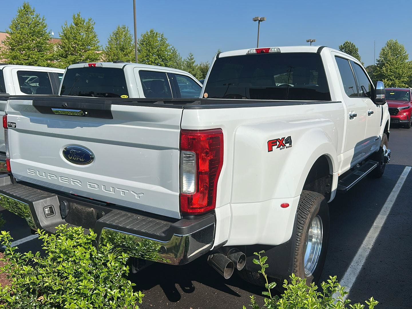 Used 2018 Ford F350 XLT w/ XLT Premium Package AWD/4WD image 3