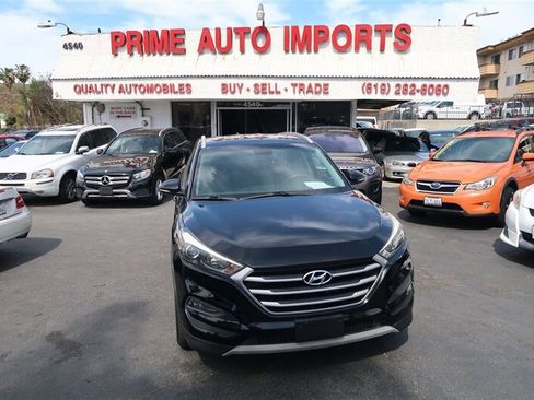 Used 2018 Hyundai Tucson Sport image 1