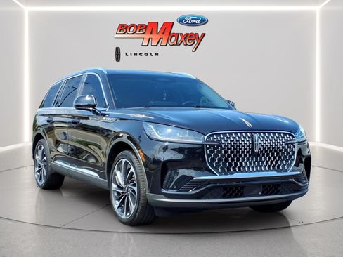 Used 2025 Lincoln Aviator Reserve w/ Equipment Group 201A AWD/4WD image 3