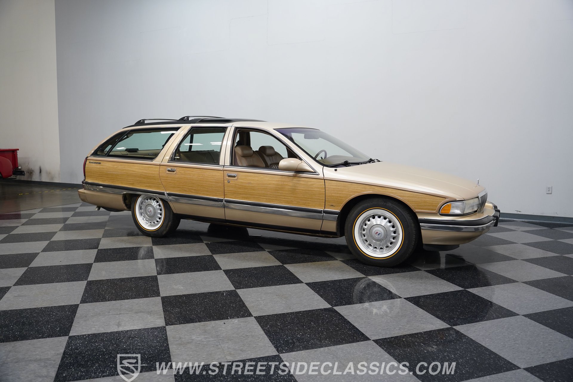 Used 1996 Buick Roadmaster Estate RWD image 16