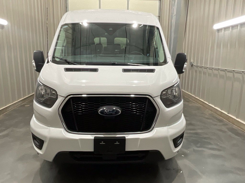 Used 2025 Ford Transit 350 XLT RWD image 5