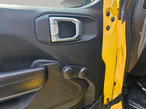 Used 2019 Jeep Wrangler Sport AWD/4WD image 29