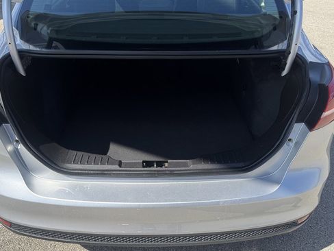 Used 2016 Ford Focus SE image 8