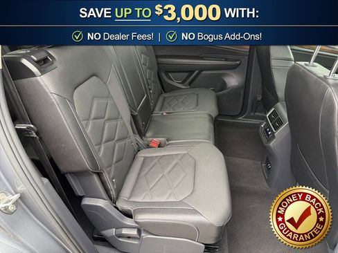 Used 2025 Volkswagen Atlas SE AWD/4WD image 23