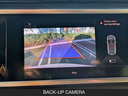 Used 2020 Audi Q3 2.0T Premium image 18