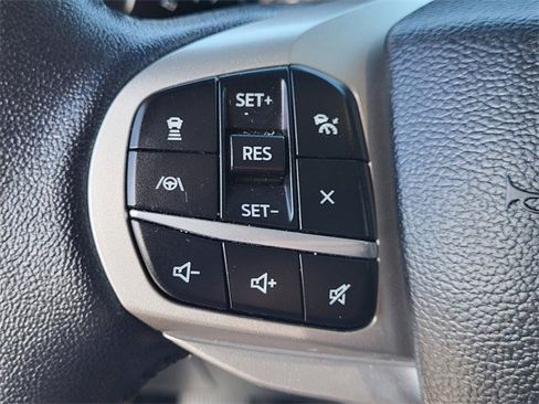 Used 2022 Ford Explorer XLT w/ Equipment Group 202A image 28