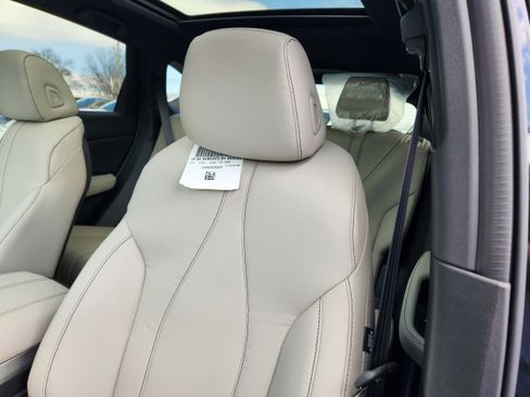 New 2026 Acura RDX SH-AWD image 9