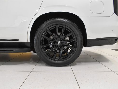 Used 2021 Cadillac Escalade Premium Luxury w/ Driver Assist Tech Package AWD/4WD image 9