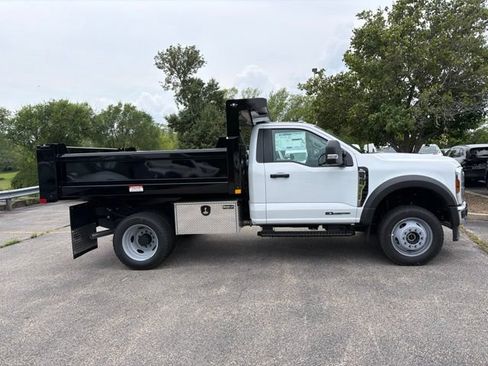 New 2026 Ford F550 4x4 Regular Cab Super Duty image 2