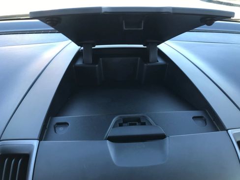 Used 2018 Ford Edge SE image 21