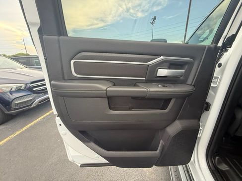 Used 2025 RAM 2500 Big Horn AWD/4WD image 17