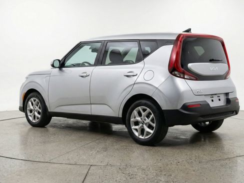 Used 2025 Kia Soul LX w/ LX Technology Package image 6