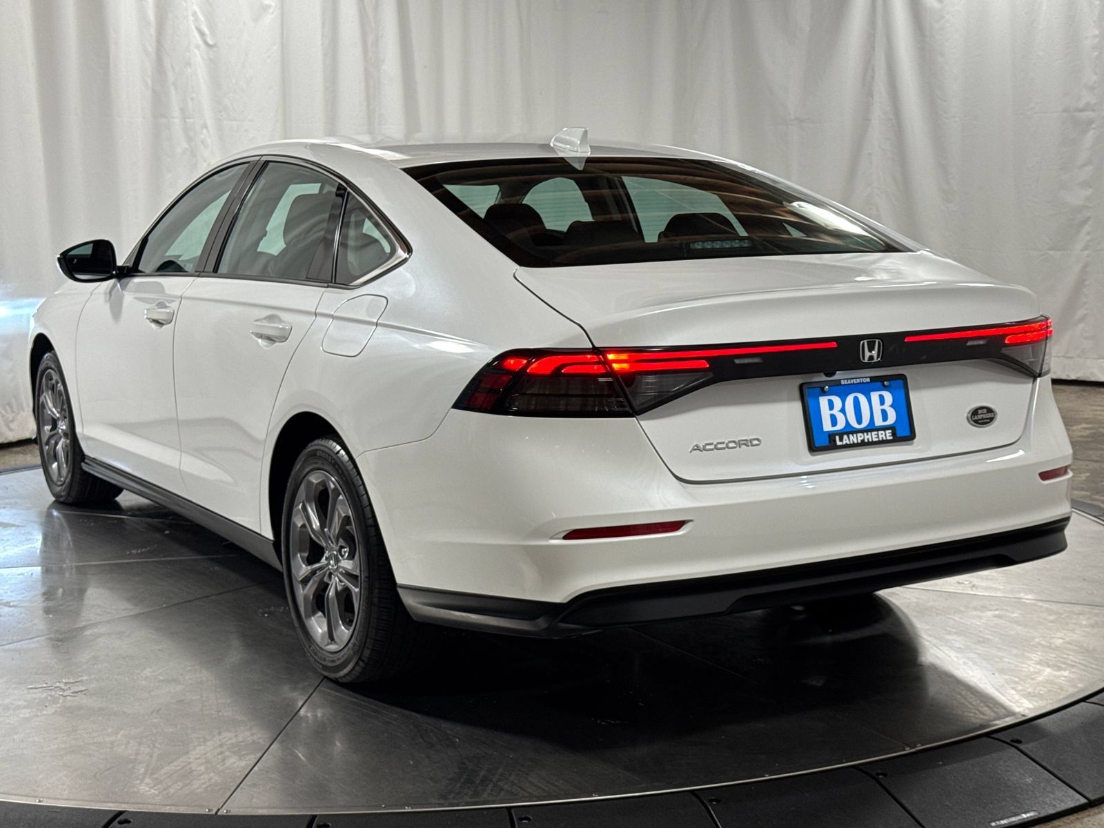 Used 2024 Honda Accord EX image 9