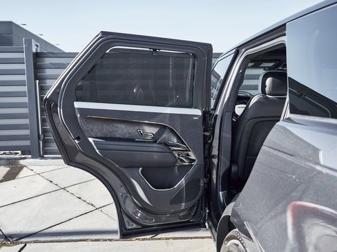 Used 2025 Land Rover Range Rover Sport Autobiography image 21