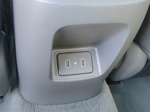 Used 2024 Hyundai Elantra SEL w/ Convenience Package image 19