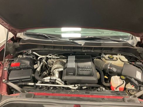 Used 2020 Chevrolet Silverado 1500 LTZ w/ LTZ Plus Package AWD/4WD image 34