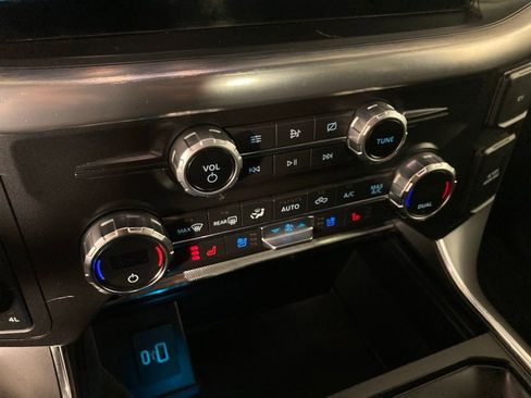 Used 2021 Ford F150 Lariat image 9