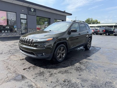 Used 2017 Jeep Cherokee 75th Anniversary AWD/4WD image 2